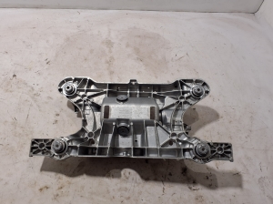 BMW i5 G60 (2023–2026) Engine bracket 5A270B2 - 3