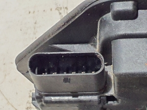 BMW i5 G60 (2023–2026) Rear side door lock 5A160C4 - 3