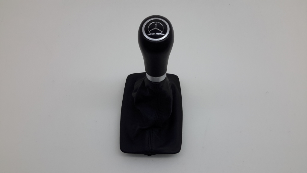 MERCEDES-BENZ GLK-Class X204 (2008-2015) Garniture en plastique du niveau de changement de vitesse A2042673310 20972663