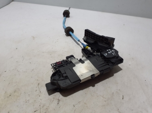 BMW i5 G60 (2023–2026) Front door external opening handle and its details - 3