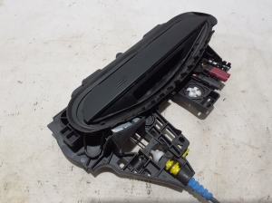 BMW i5 G60 (2023–2026) Front door external opening handle and its details - 2