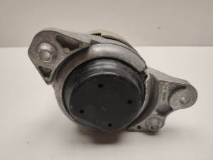 Mercedes Benz EQC N293 (2019–2026) Engine mount A2932400200 - 4