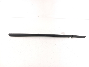 Windshield pillar outer molding - 9Y3854327