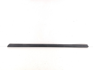 Another detail of the exterior sill trim - 9Y0853538