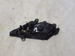 BMW i5 G60 (2023–2026) Front door interior pull handle 5A16705 - 2