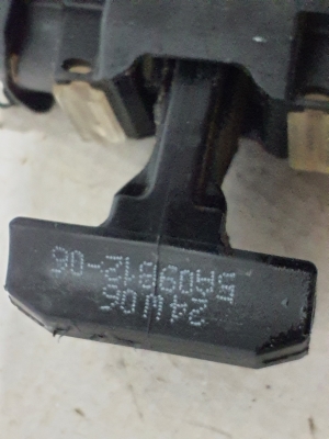 BMW i5 G60 (2023–2026) Tagumise külje ukse avamise piiraja 5A09812 - 2