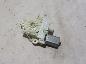 Front door window regulator motor - 5A28AC3