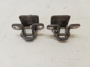 Volkswagen Golf VII (2012–2026) Trunk lid hinge 5G6827301 - 2