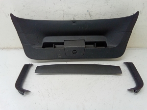 Volkswagen Golf VII (2012–2026) Trunk lid trim panel 5G6867605 - 3