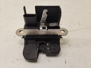 Trunk lid lock - 5L6827505C