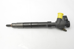  Fuel injector 