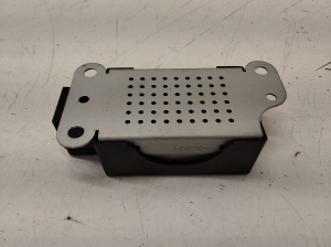 Volkswagen Golf VI (2008–2013) Antenas pastiprinātājs 5M0035570B - 3