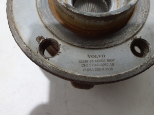 VOLVO S90 (2016–2026) Front hub bearing 32246175 - 2