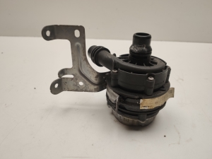   Auxiliary water pump  - A0005002686 