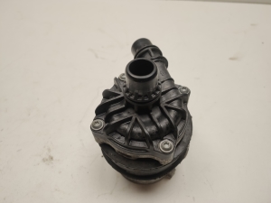 Mercedes Benz EQC N293 (2019–2026) Auxiliary water pump A0005003286 - 4