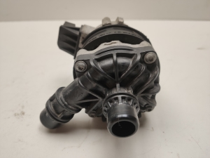 Mercedes Benz EQC N293 (2019–2026) Auxiliary water pump A0005003286 - 5