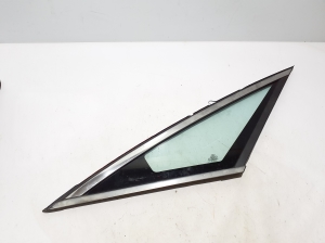   Front body quarter glass  - 2283369 