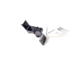   Rear side door upper hinge  - 80A831404E 