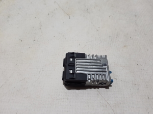 BMW i5 G60 (2023–2026) USB-pesa 5A84179 - 2