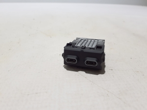 USB port - 5A84179