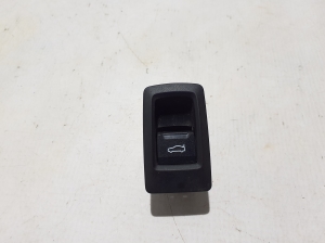 Trunk opening switch - 5A26A31