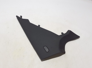 BMW i5 G60 (2023–2026) Tagumise toe sisekujundus 5A115C4 - 2