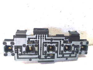 Lampenträger Rückleuchte außen - 1U6945257