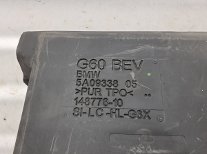 BMW i5 G60 (2023–2026) Heliisolatsioon 5A09338 - 3