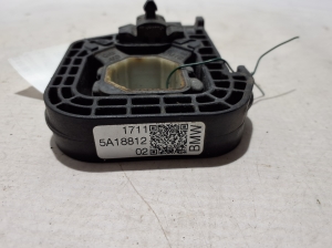 BMW i5 G60 (2023–2026) Radiator bracket 5A18812 - 3