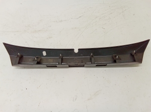 Ford Fiesta VI (2008–2017) Numbrimärgi valgustuse korpus 8A61A43404B - 2