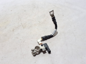 BMW i5 G60 (2023–2026) Miinusjuhtme klemm 5A6A671 - 3