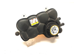   Ausgleichsbehälter  - YC158B099AA 