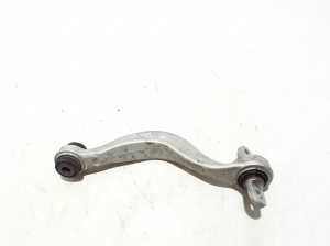 BMW i5 G60 (2023–2026) Tagumine õõtshoob 6898560 - 2