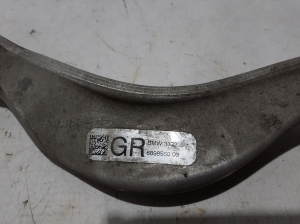 BMW i5 G60 (2023–2026) Tagumine õõtshoob 6898560 - 3