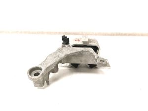 Dacia Duster (2017–2024) Engine mount 112115262R - 4