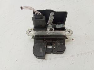 Trunk lid lock - 1K8827505C