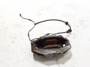 Front brake caliper - 8846935