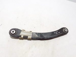 BMW i5 G60 (2023–2026) Tagumine õõtshoob 6892267 - 2