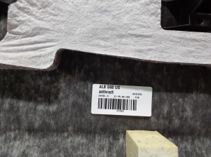 BMW i5 G60 (2023–2026) Pakiruumi riiul 5A36F70 - 3