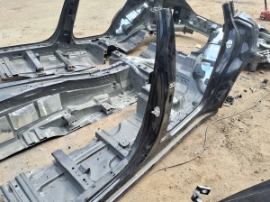 Porsche Panamera 971 (2016–2026) Center pillar 971809431Y - 3