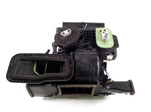   Heater and its parts  - 272105SH1A 