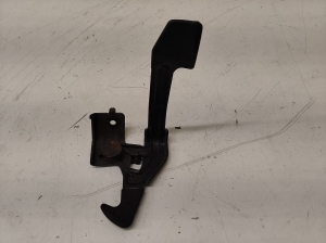 Hood release handle on the hood - 81124B2000