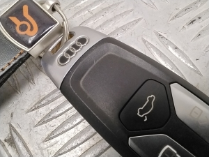 AUDI A4 B9 (2015–2026) Clé de démarrage 4M0959754T - 5