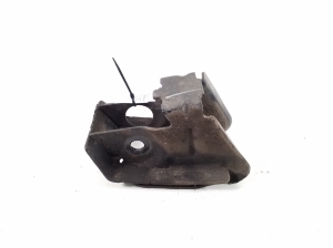 Rear shock absorber mount - 551A61666R