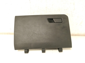   Glove box  -  