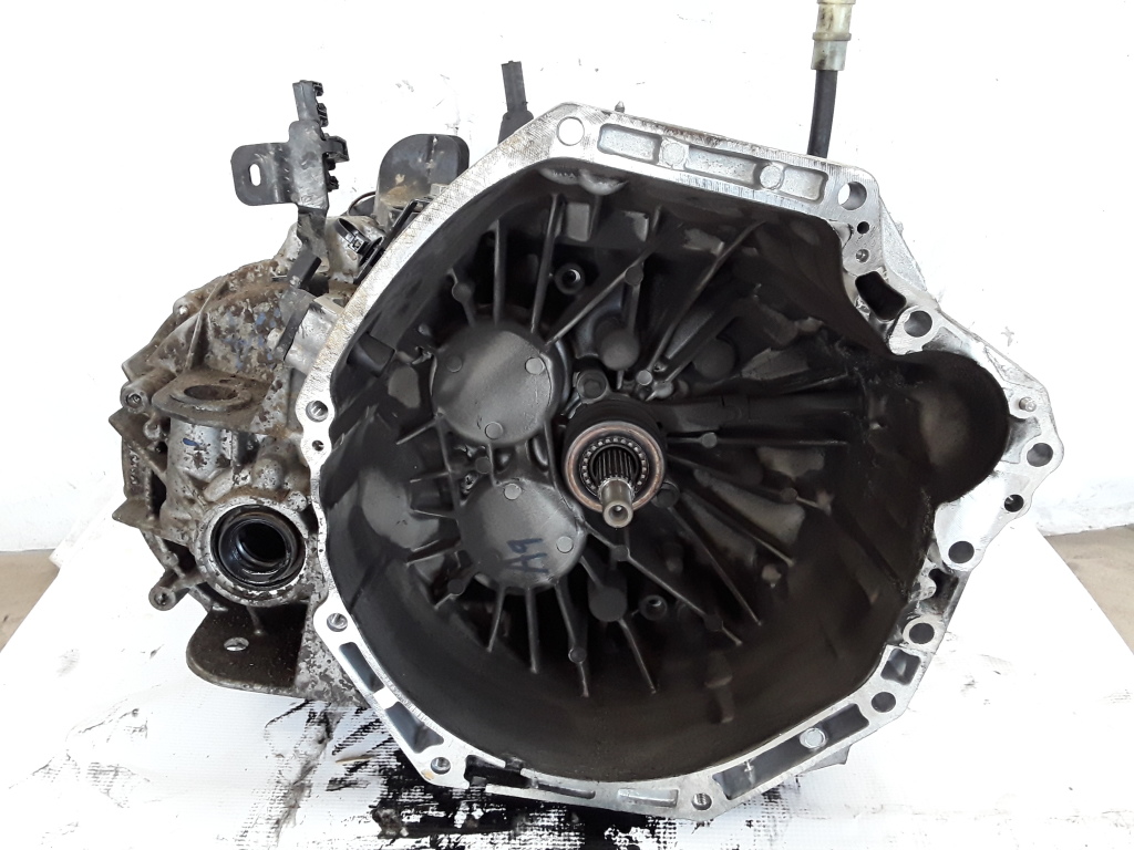 Used RENAULT Trafic Gearbox PF6044