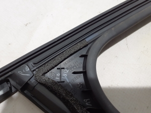 RENAULT Megane E-Tech CMF-EV (2022–2026) Front door rubber seal 803310694R - 4