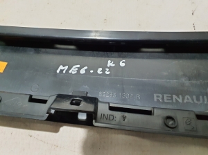 RENAULT Megane E-Tech CMF-EV (2022–2026) Rear side door outer window molding 822831302R - 4