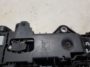 RENAULT Megane E-Tech CMF-EV (2022–2026) Front door external opening handle and its details - 3