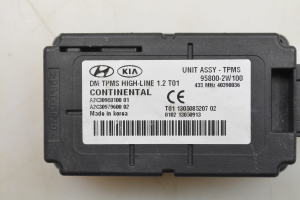 Hyundai Santa Fe (2012–2018) Tire pressure control module 958002W100 - 2